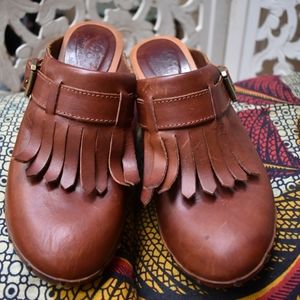 70s style Madewell clogs w fringe